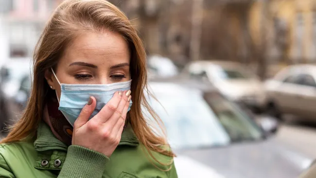 В крови переболевших коронавирусом пациентов обнаружили липкие микротромбы