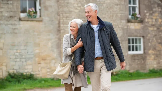 Старение по-разному влияет на иммунитет мужчин и женщин