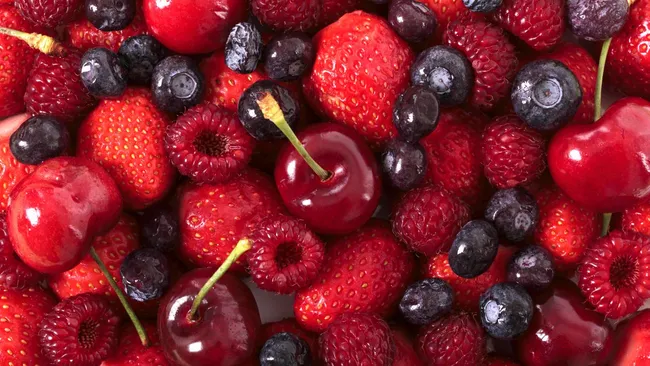 Frontiers in Nutrition: употребление ягод снизило риск старческой астении на 39 процентов