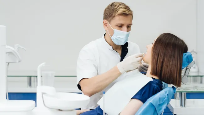 Стоматолог Пикилиди: диабет и лейкоз можно распознать по состоянию полости рта