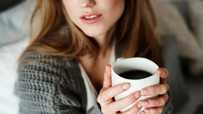 Регулярное потребление кофе делает сон более глубоким