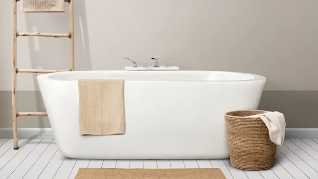 Ванна снова станет белоснежной — копеечный способ против жёлтого налёта