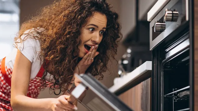 Подойдёт на Новый год в качестве горячего блюда — рецепт картофеля с фаршем и сыром