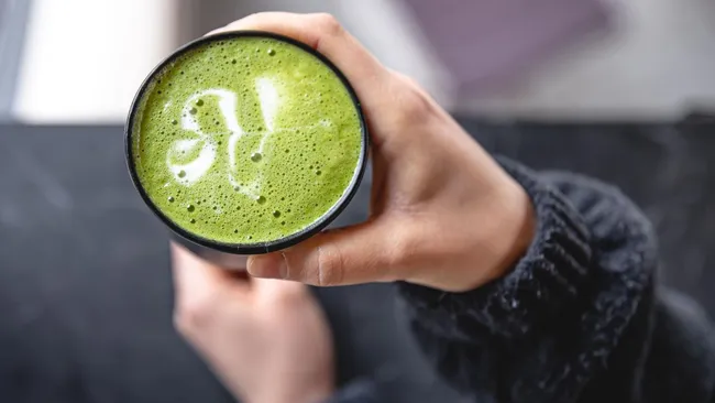 Матча может уменьшать чихание при аллергическом рините