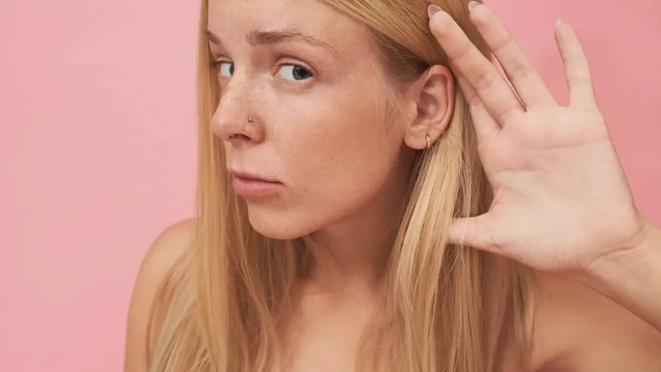 Жизнь без пробок: как правильно чистить уши