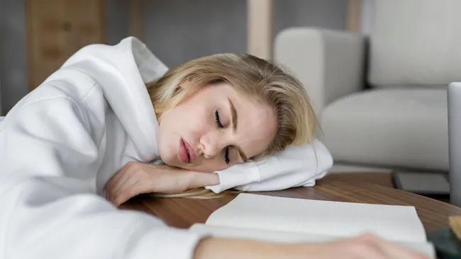 Учёные связали интернет-зависимость с дневной сонливостью