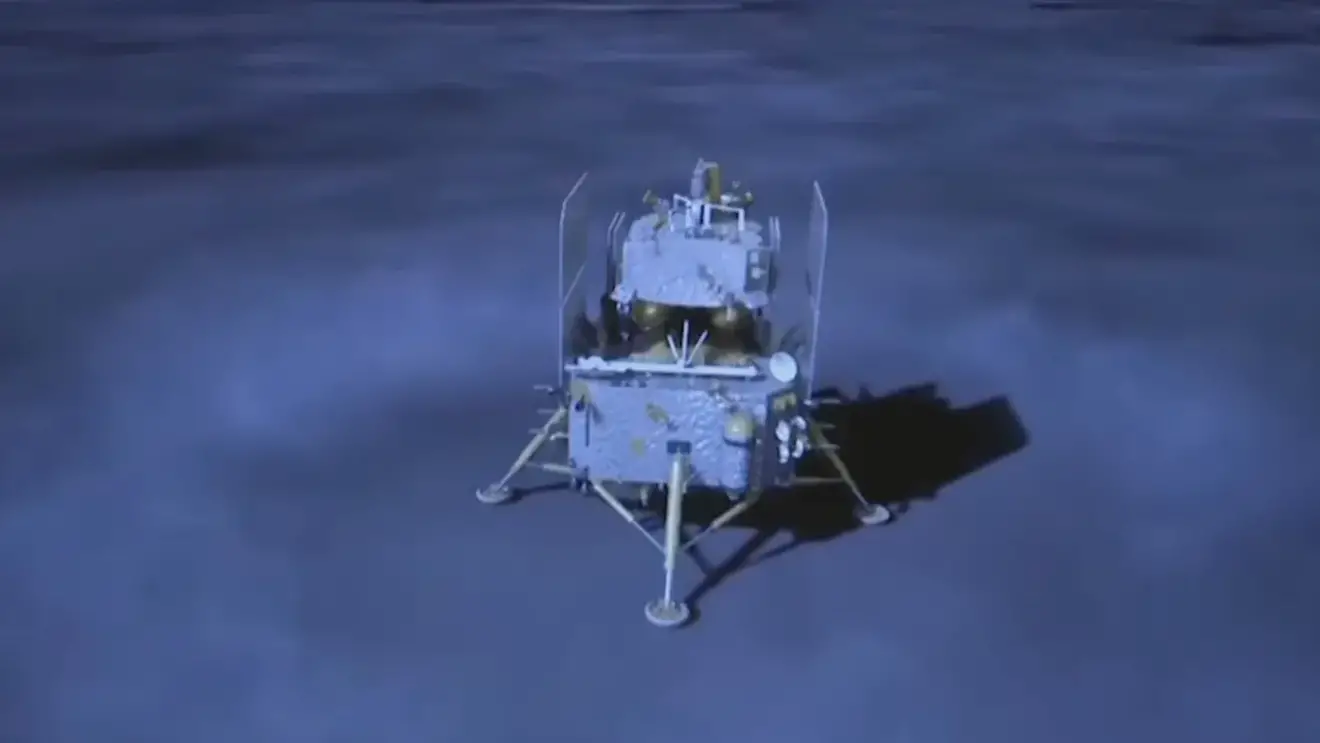 Китайский зонд впервые привезёт образцы грунта с обратной стороны Луны