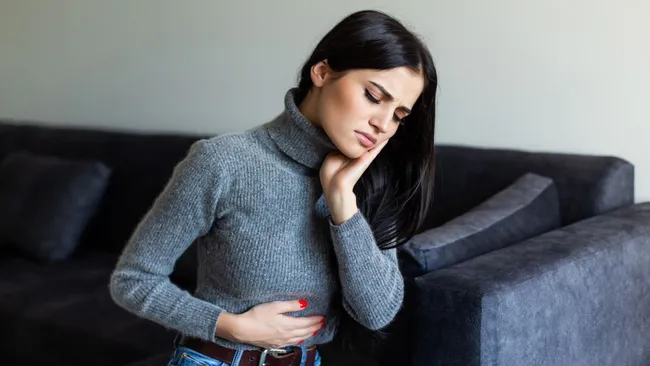 Гастроэнтеролог Исаева: отвар из риса или овсянки облегчает состояние при изжоге 