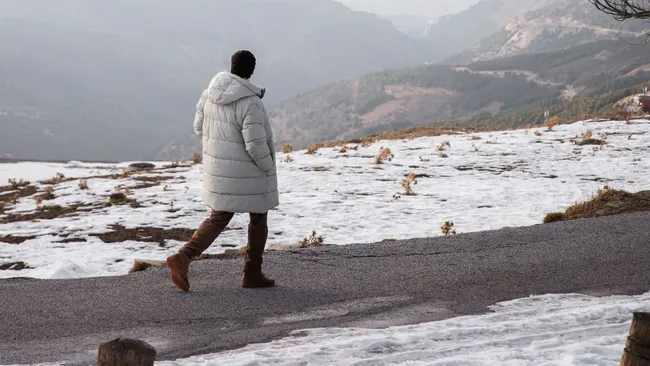 Травматолог Антипин: при падении важно падать на бок или ягодицы 