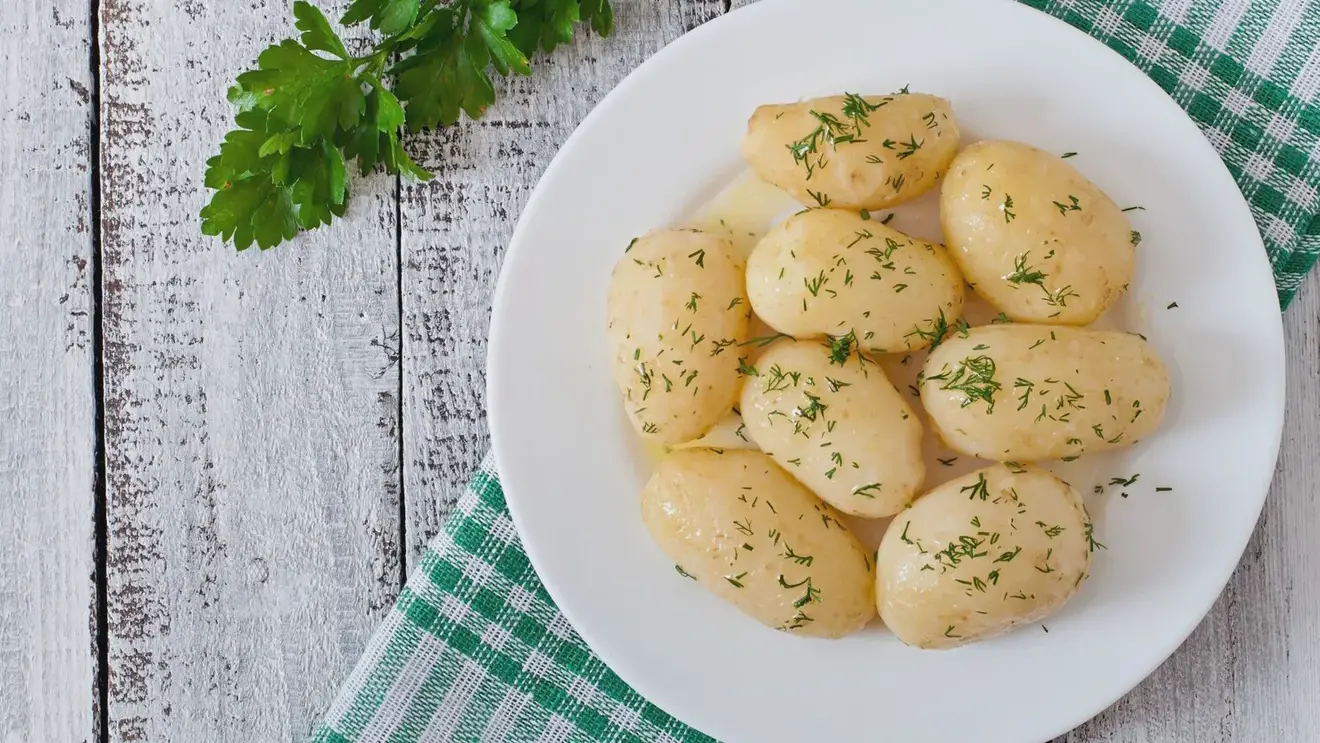 Как правильно варить картошку: простые рецепты