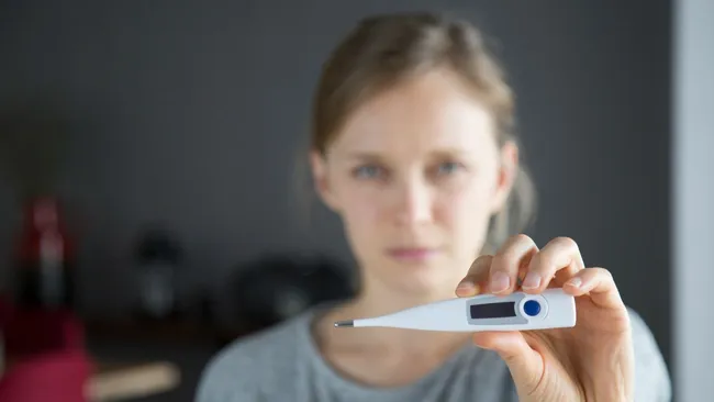 Врач Горячев: бесконтрольный приём жаропонижающих вредит печени и желудку