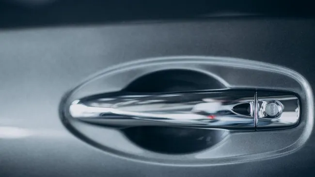 Китай с 2027 года запретил автомобили со скрытыми дверными ручками 