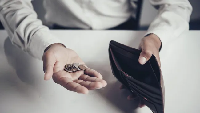 Финансовые трудности оказались фактором ускоренного снижения памяти