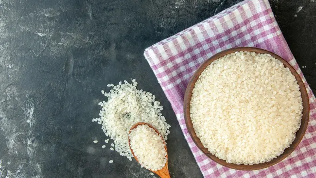 5 необычных способов применения просроченного риса 