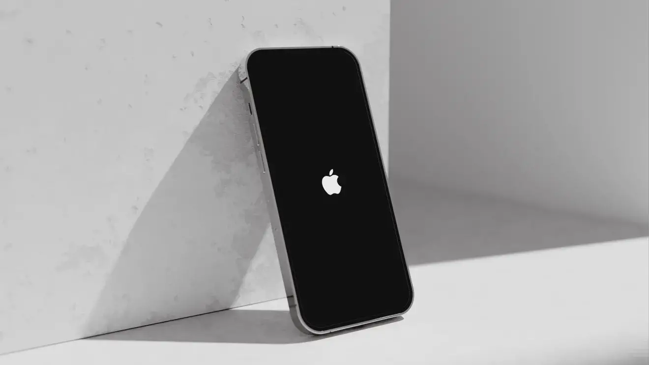 Apple выпустит новый тонкий iPhone 
