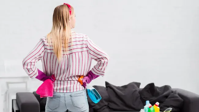 Не только следы от чая и кофе — что еще можно отмыть меламиновой губкой 