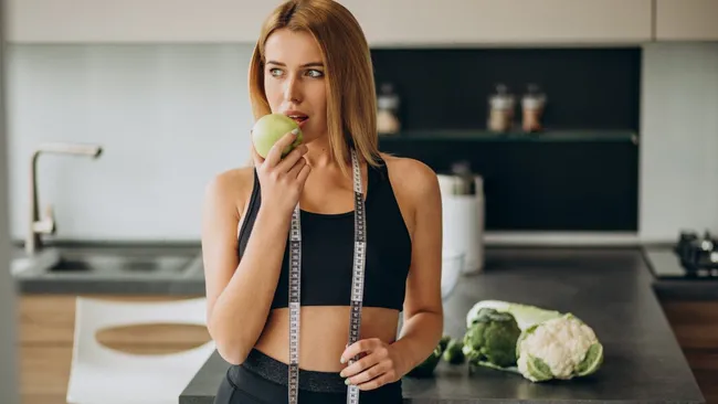 Диетолог Редина: стресс и недосып мешают похудеть даже при соблюдении диет 