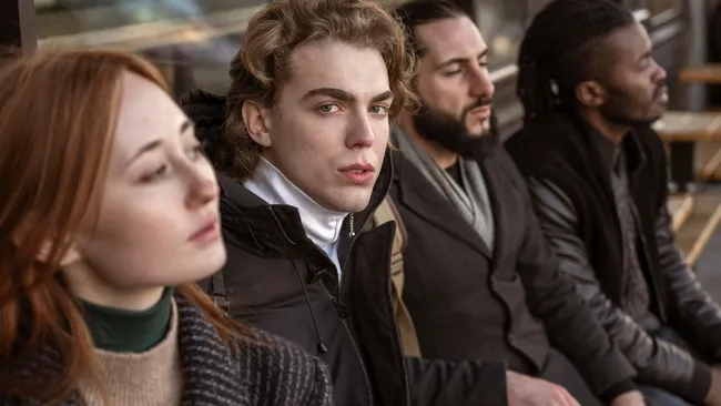 Скромные люди легче переносят критику 