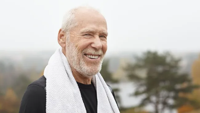 Наличие собственных зубов продлевает период активной жизни в старости