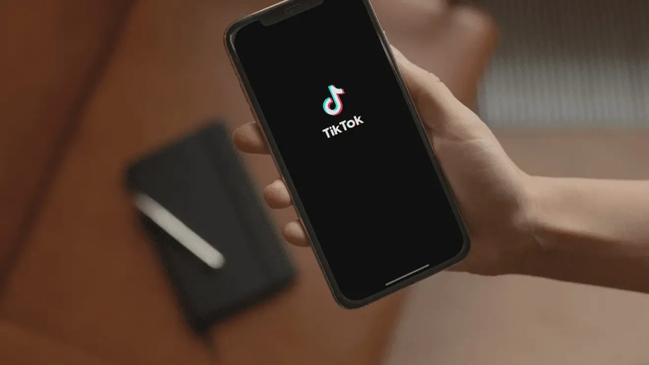 Как скачать видео из приложения TikTok