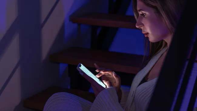  Публикация постов в ночные часы снижает психическое благополучие 