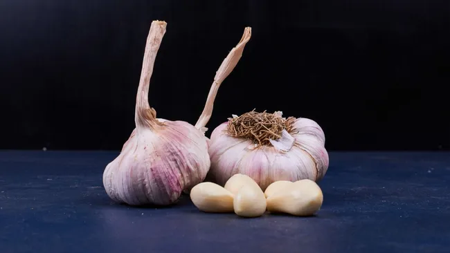 Экстракт чеснока подавляет рост патогенов в полости рта не хуже хлоргексидина