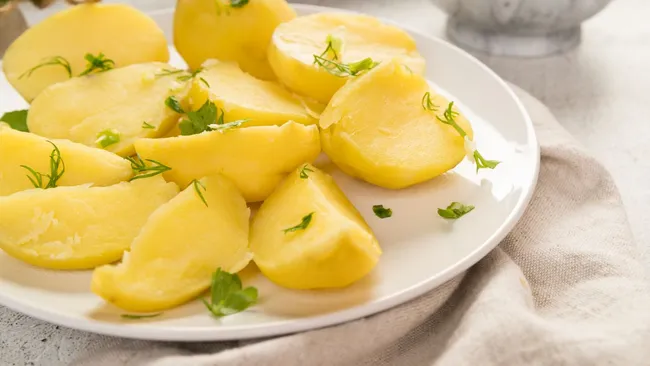 Когда времени в обрез — как приготовить картофель за 5 минут 