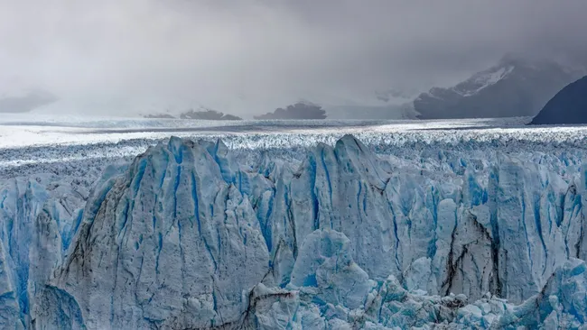 При таянии ледника Судного дня в воду могут попасть опасные микроорганизмы