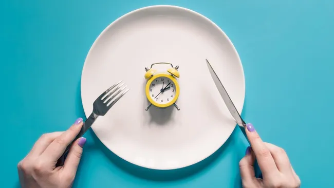 Интервальное голодание не превосходит стандартные способы похудения