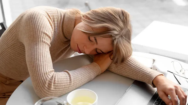 Врач Манчанда: при патологической усталости разбитость не исчезает даже после ночи сна