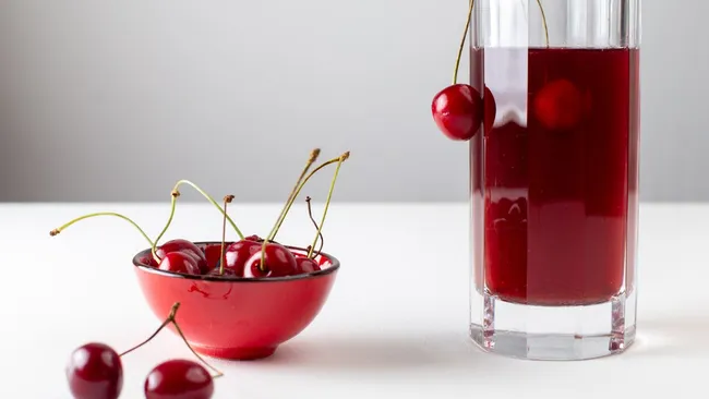 Вишнёвый сок облегчает бессонницу у пожилых 