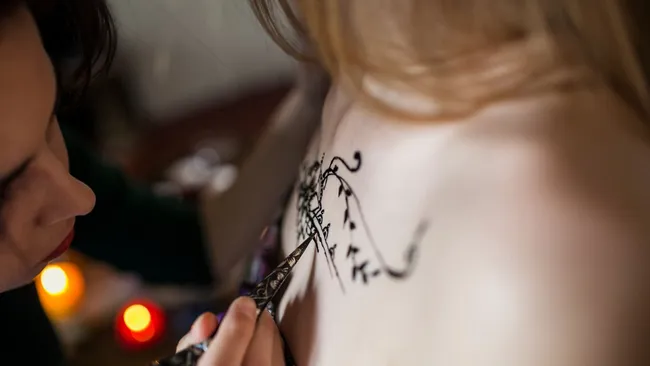 Учёные подтвердили миграцию пигментов татуировок в лимфатические узлы