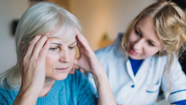 Инсульт чаще диагностируют у людей с низкими доходами