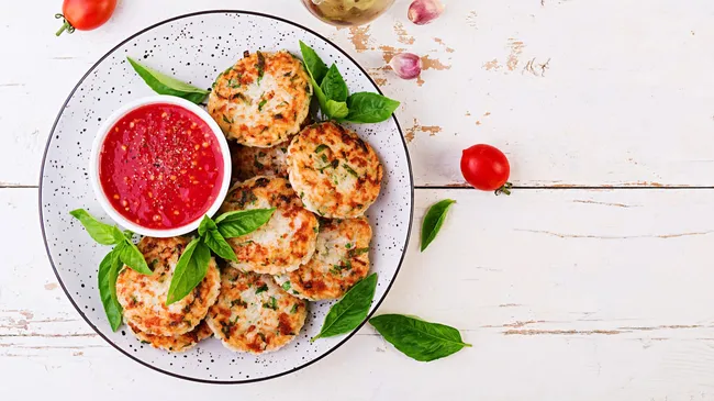 Фарш плюс тёртый картофель — быстрый ужин, который всегда получается сочным