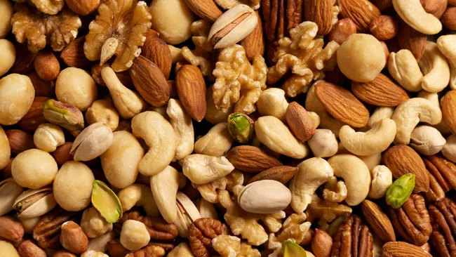 Регулярное употребление орехов может снижать риск депрессивных расстройств