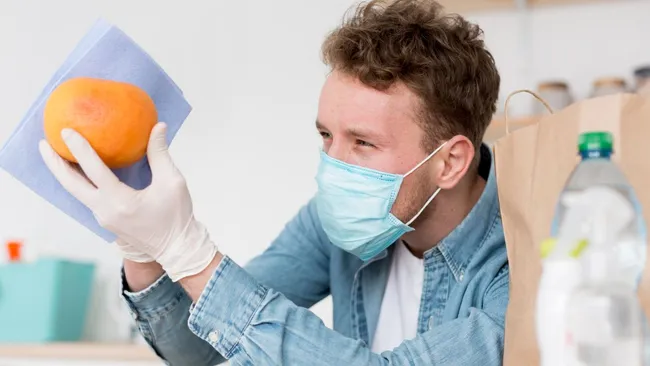 Эксперт Маликов: поедание подпорченных продуктов грозит проблемами с иммунитетом 