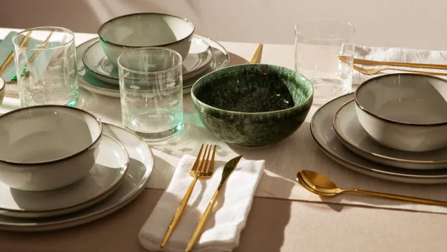 Посуда снова сияет — повторяем простой трюк с уксусом