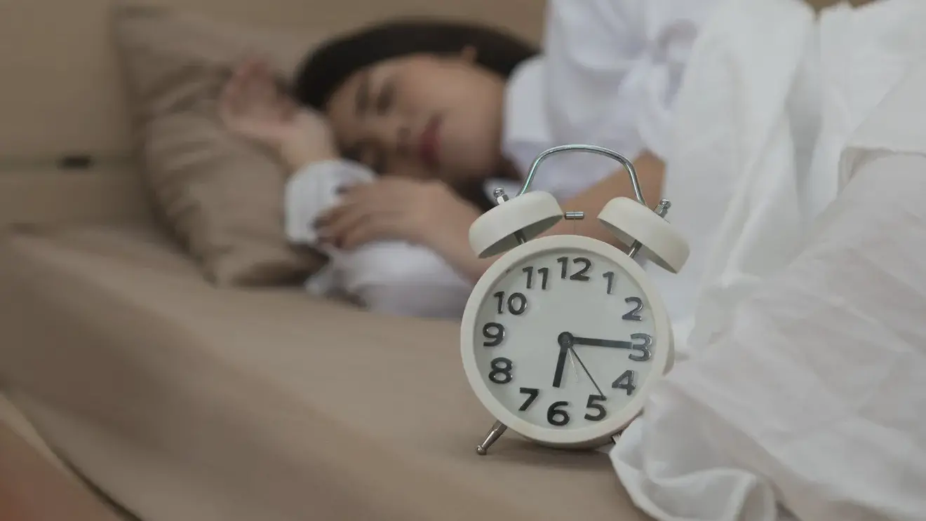 Восстанавливаем режим сна: 8 работающих техник 