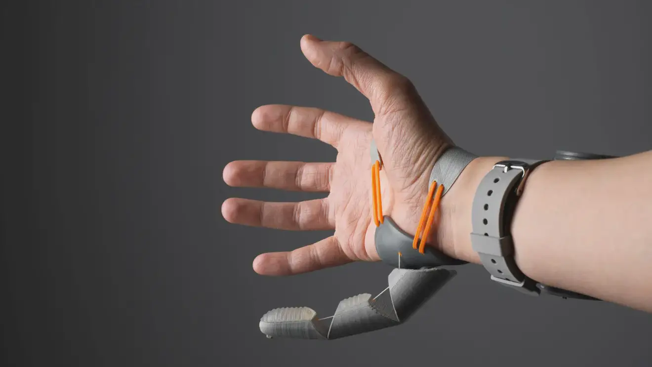 Британцы создали дополнительный роботизированный большой палец