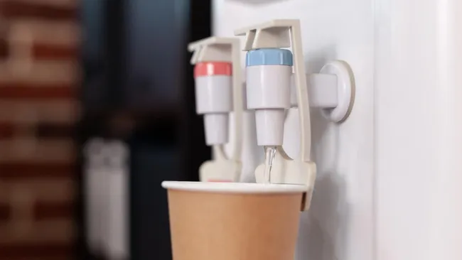 Вода из кулеров оказалась потенциально опаснее водопроводной