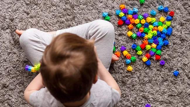 Учёные подтвердили пользу музыкальной терапии при аутизме у детей