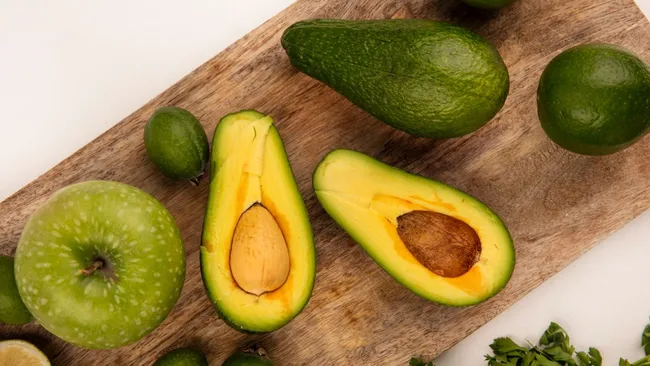 Авокадо защищает организм от высоких уровней холестерина