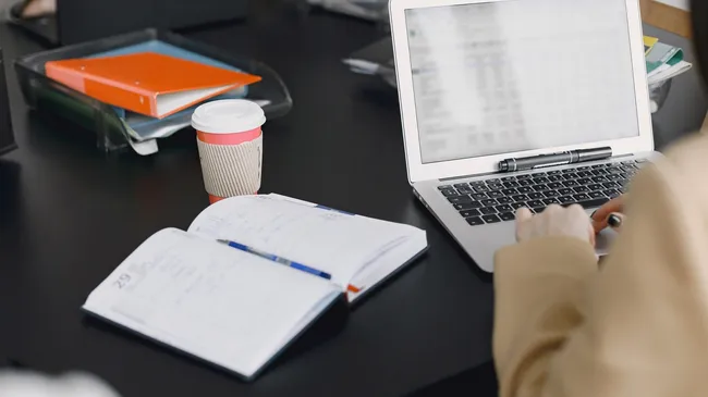 Научные работы наводнили ссылки, сгенерированные ИИ 